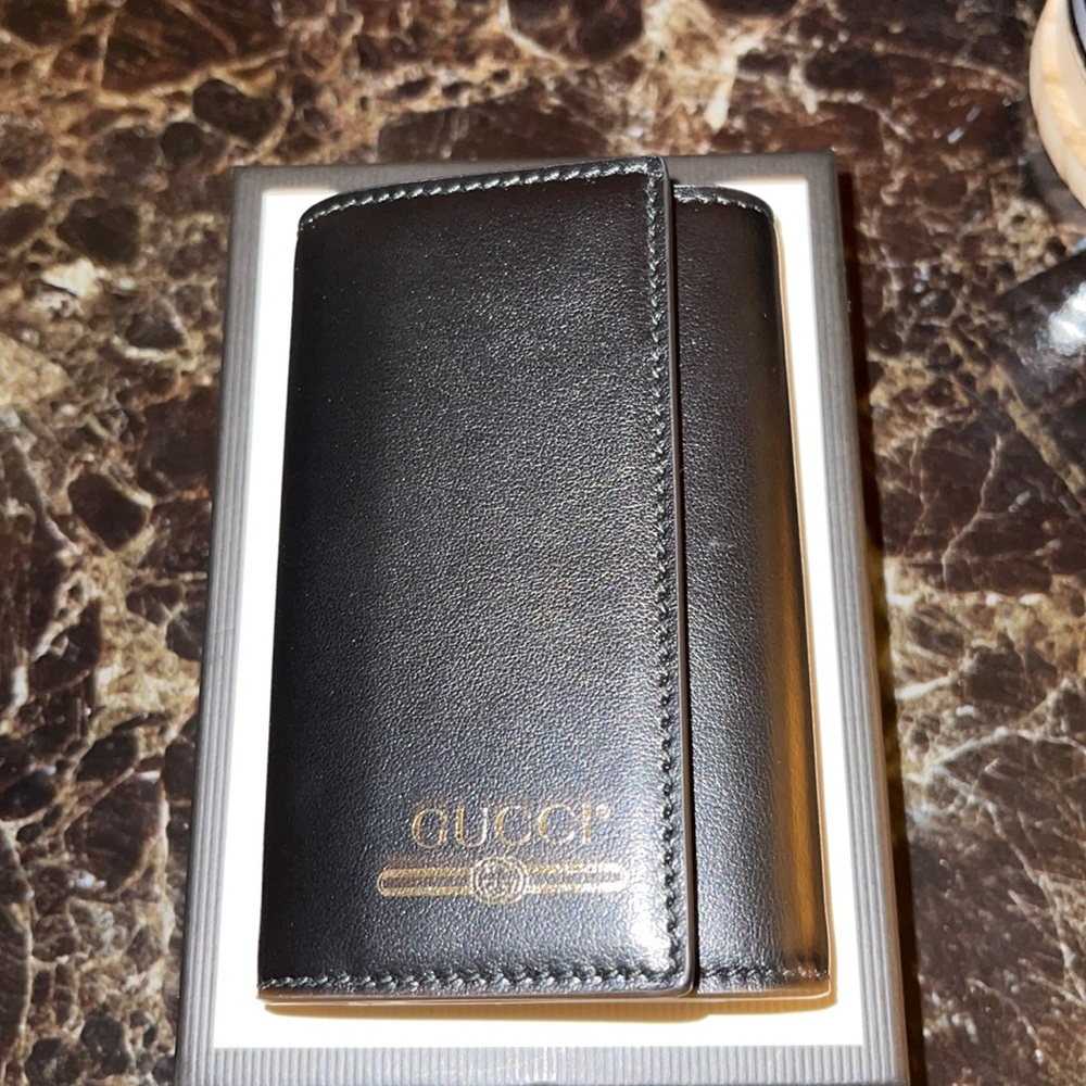 Gucci key holder wallet